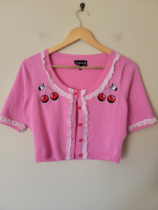Sourpuss Sweaters - Retro Sourpuss Pink Short Sleeve Cropped Cradigan Shrug Embroidered Cherry Sz M